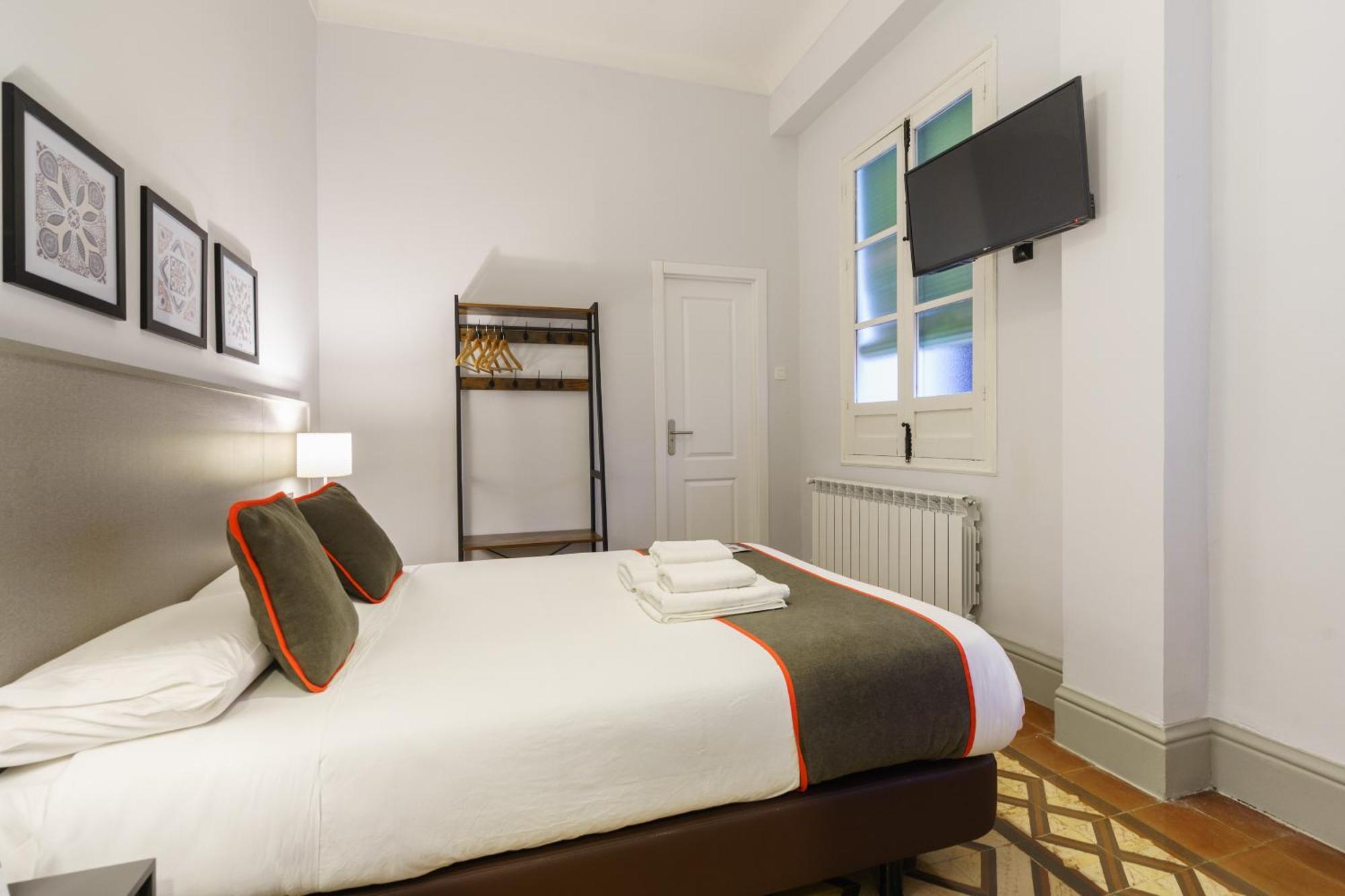 Oyo Fonda Sanchez Hotel Гранада Екстериор снимка