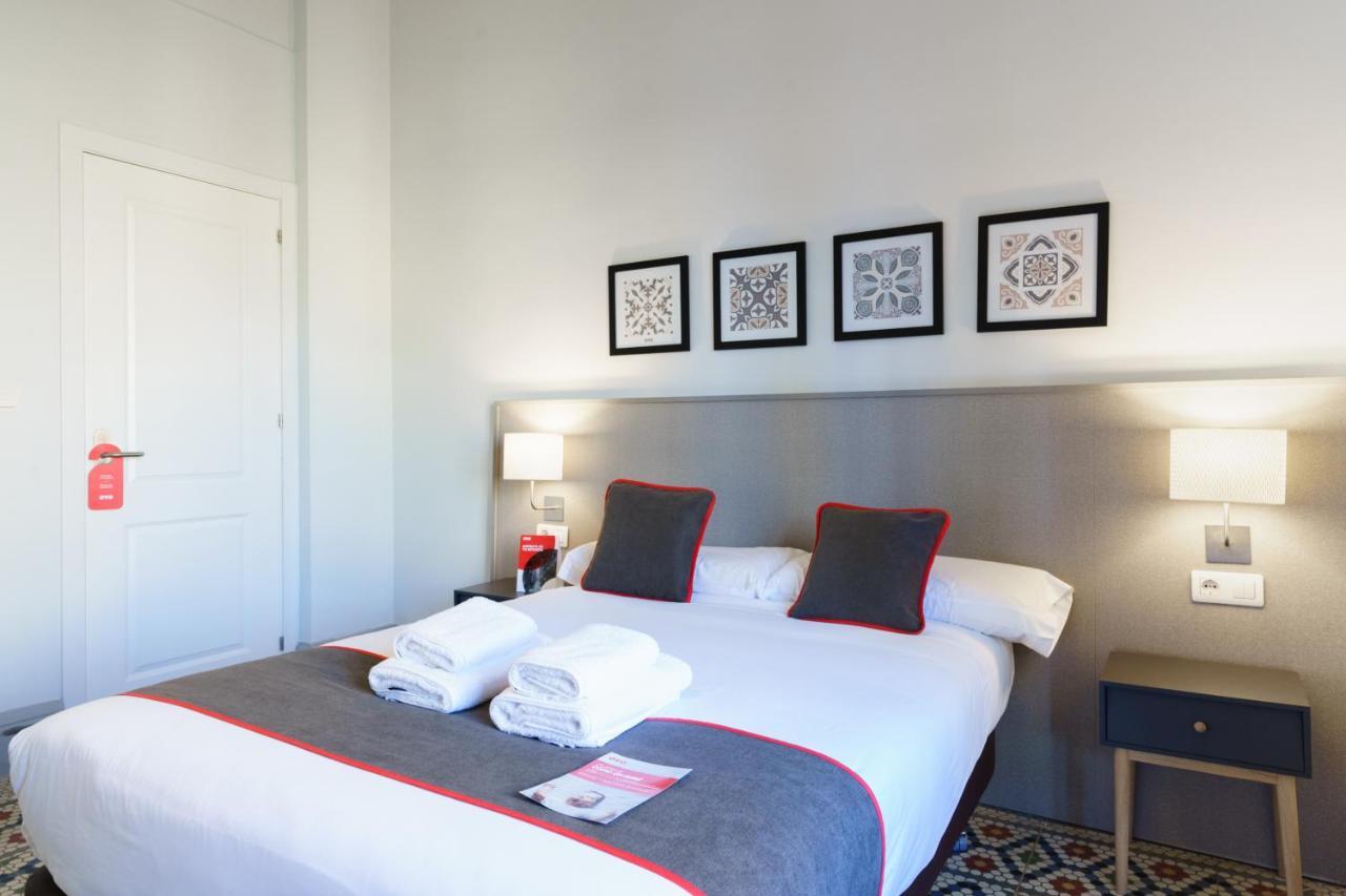 Oyo Fonda Sanchez Hotel Гранада Екстериор снимка