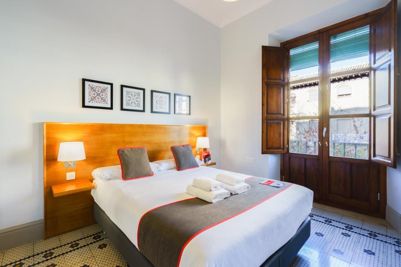 Oyo Fonda Sanchez Hotel Гранада Екстериор снимка