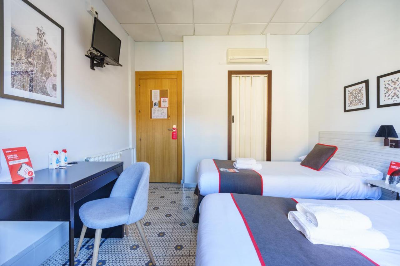 Oyo Fonda Sanchez Hotel Гранада Екстериор снимка