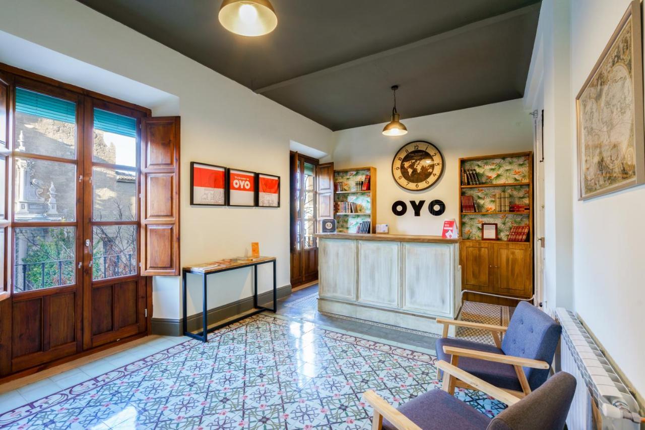 Oyo Fonda Sanchez Hotel Гранада Екстериор снимка