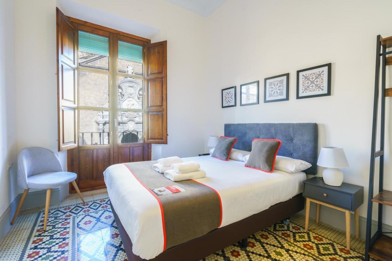 Oyo Fonda Sanchez Hotel Гранада Екстериор снимка