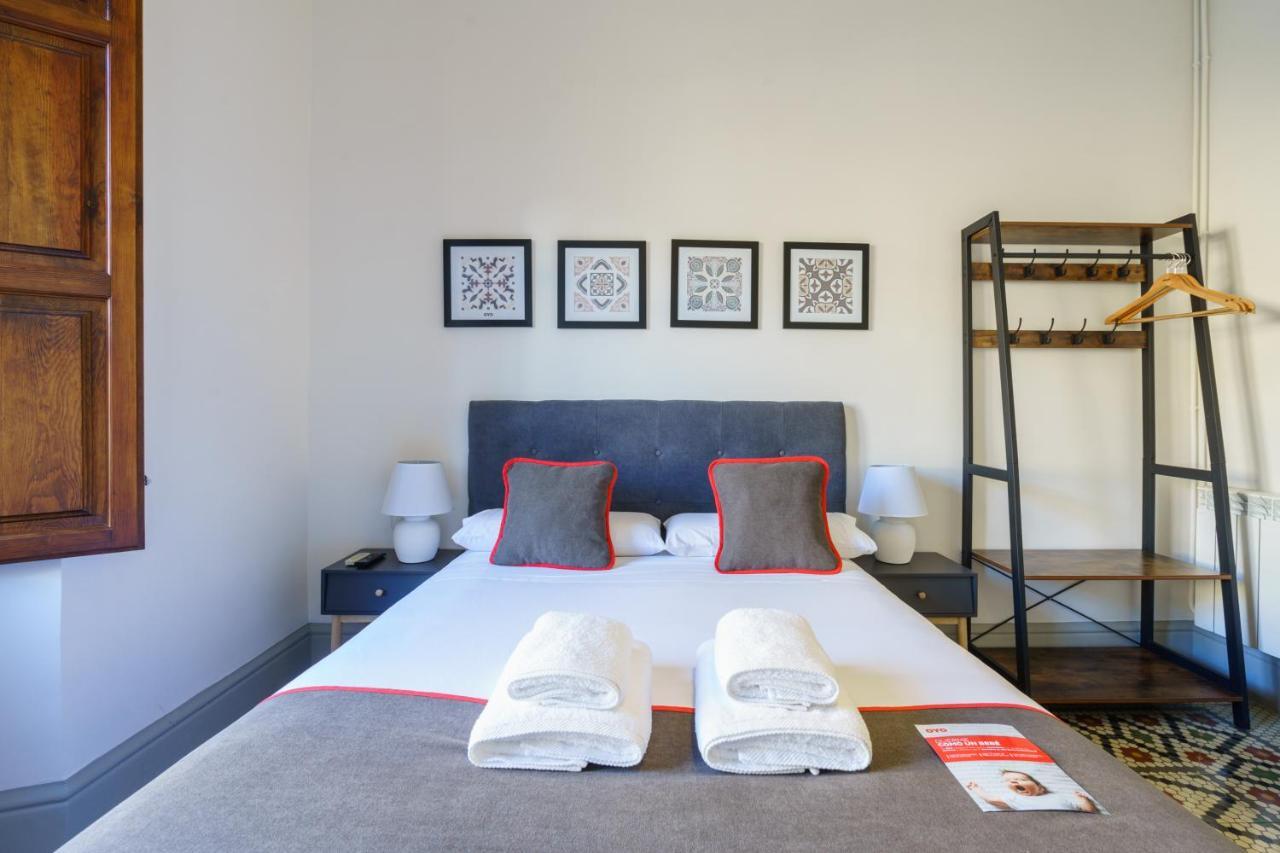 Oyo Fonda Sanchez Hotel Гранада Екстериор снимка