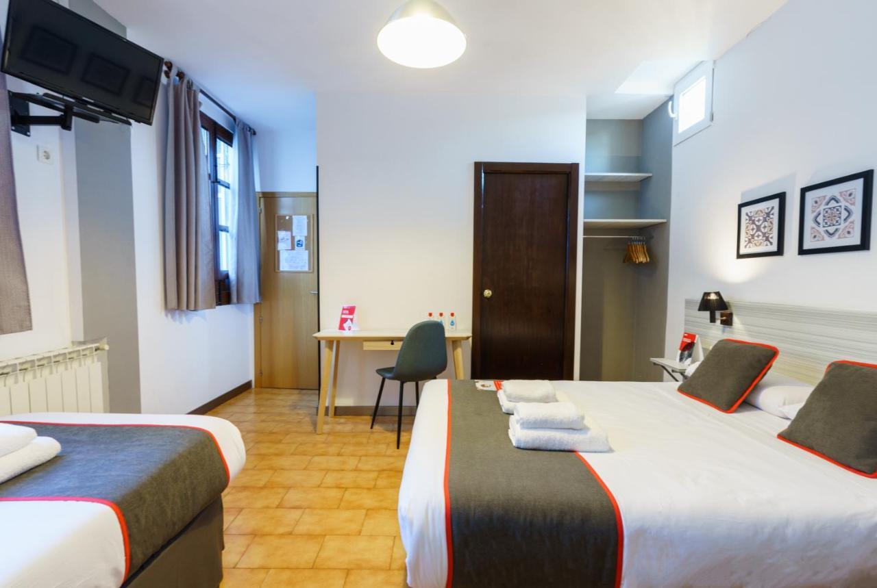 Oyo Fonda Sanchez Hotel Гранада Екстериор снимка