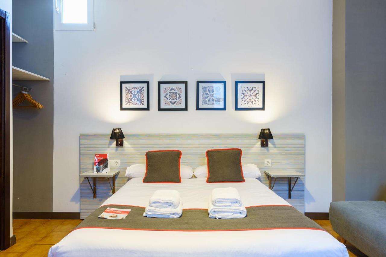 Oyo Fonda Sanchez Hotel Гранада Екстериор снимка